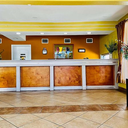 Econo Lodge Del Rio Buitenkant foto