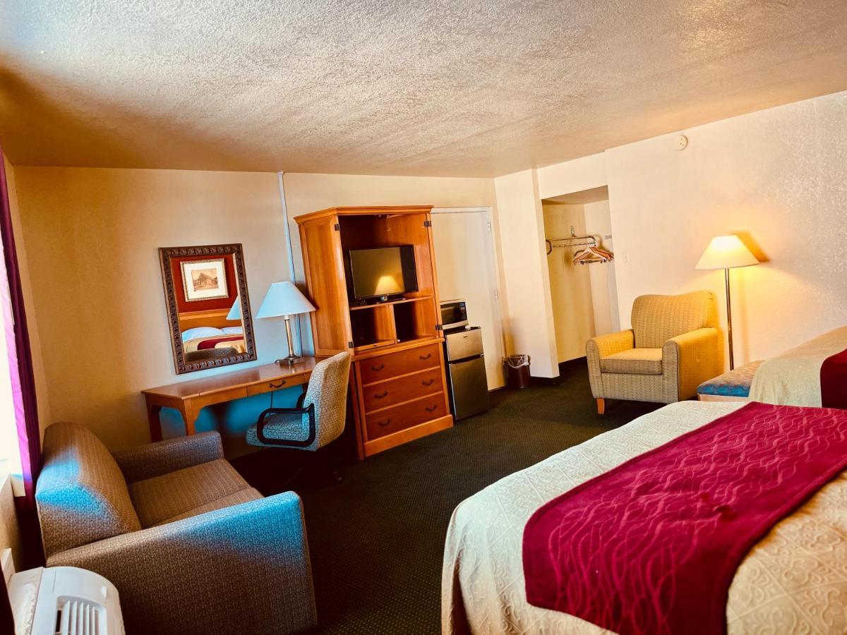 Econo Lodge Del Rio Buitenkant foto