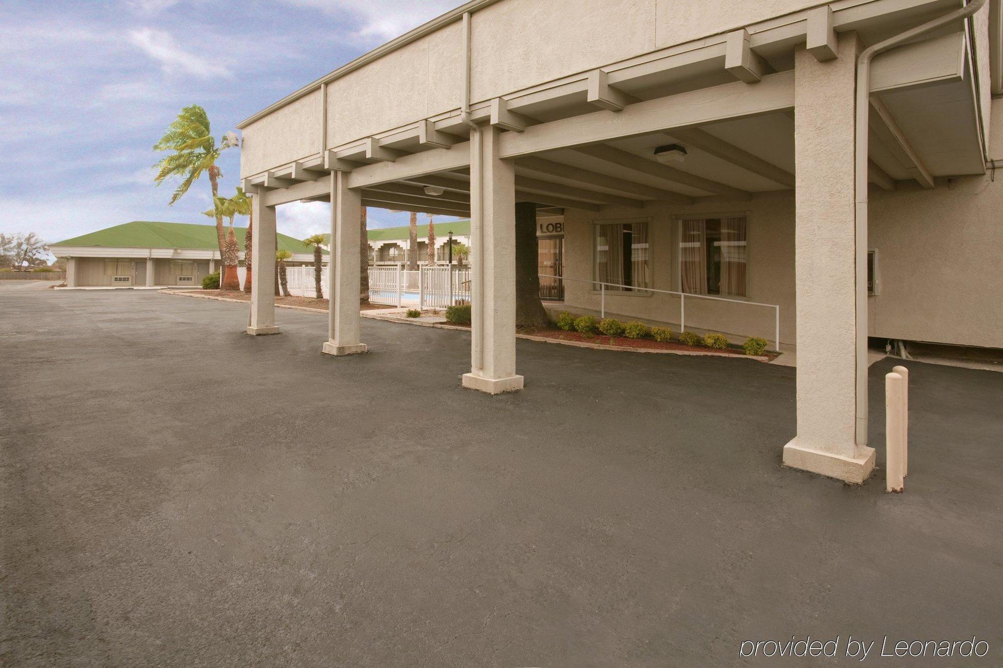 Econo Lodge Del Rio Buitenkant foto