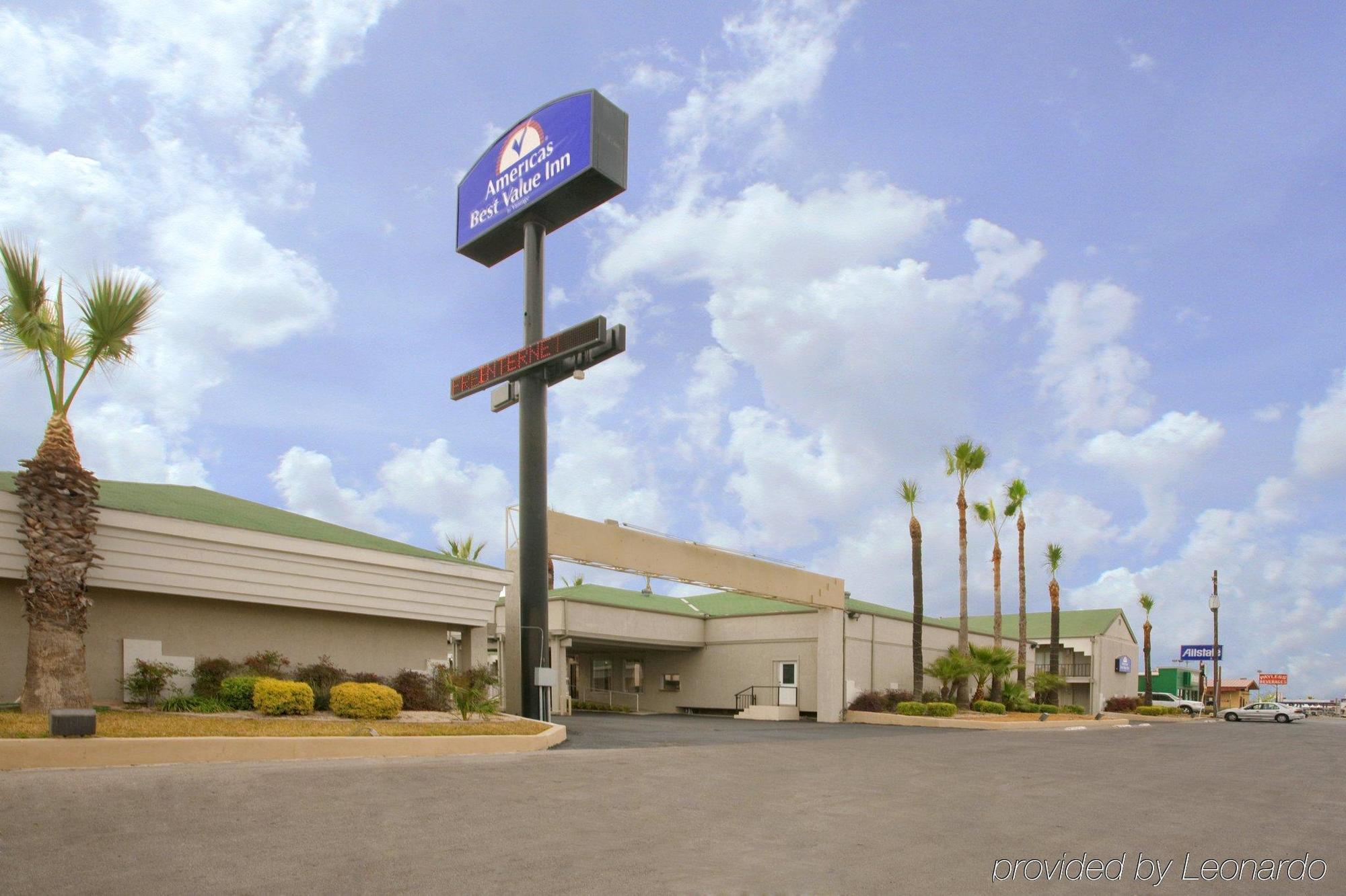 Econo Lodge Del Rio Buitenkant foto