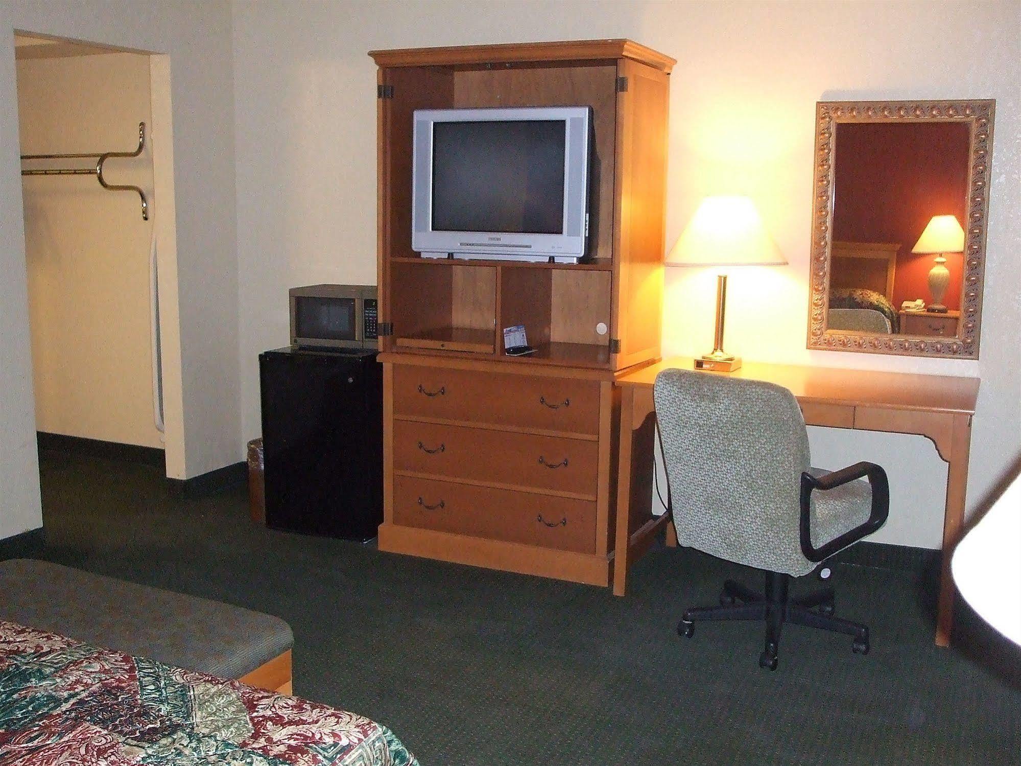 Econo Lodge Del Rio Buitenkant foto