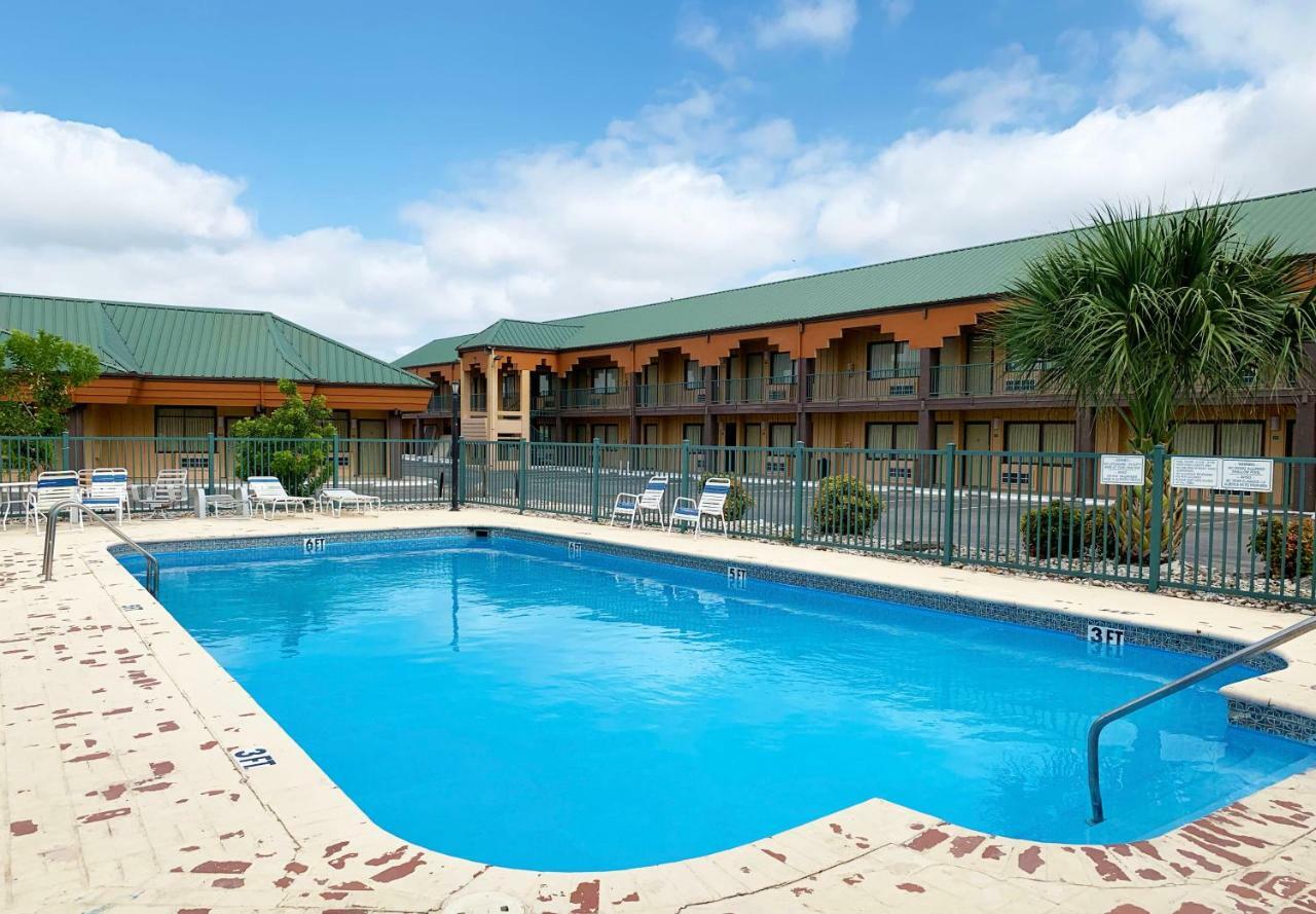 Econo Lodge Del Rio Buitenkant foto